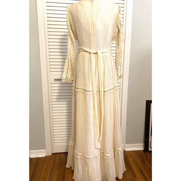 Gunne Sax style 1970s Gauzy Tiered Off-white Maxi Maiden Dress Boho lace trim - Picture 3 of 10